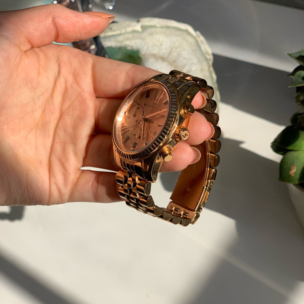 Michael Kors Rose Gold Watch - Picture 2 of 3
